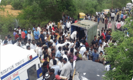 ಚಿಂತಾಮಣಿ ಬಳಿ ಅಪಘಾತ, ಒಂದೇ ಕುಟುಂಬದ ನಾಲ್ವರು ಸಾವು, 6 ವರ್ಷದ ಮಗು ಅಪಾಯದಿಂದ ಪಾರು