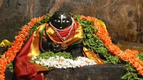 ಪ್ರಪಂಚದ ಏಕೈಕ ಅಂಬೆಗಾಲು ಕೃಷ್ಣ ಆಲಯ!