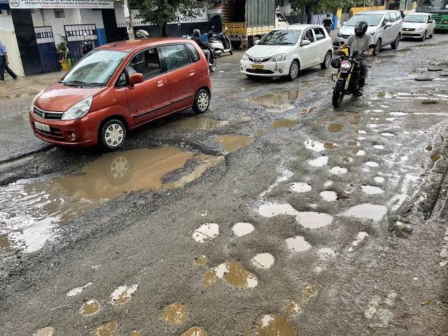 ಗ್ರೇಟರ್ ಬೆಂಗಳೂರು ಪ್ರಾಧಿಕಾರದ ಹೊಸ ಗಡುವು- ಬೆಂಗಳೂರು ರಸ್ತೆಯ ಗುಂಡಿಯನ್ನು ಮುಚ್ಚಲು ಹೊಸ ಟಾರ್ಗೆಟ್