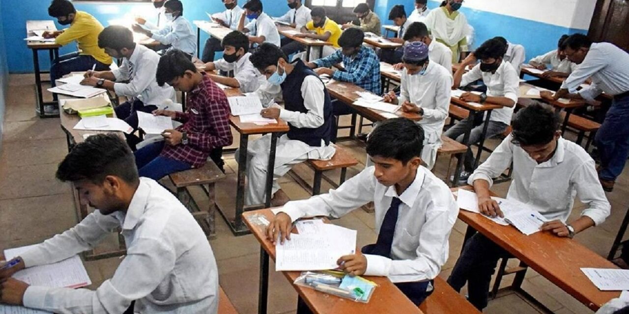 ಕರ್ನಾಟಕ SSLC ಮತ್ತು 2ನೇ PUC ವಾರ್ಷಿಕ ಪರೀಕ್ಷೆ ವೇಳಾಪಟ್ಟಿ ಪ್ರಕಟ – ವಿದ್ಯಾರ್ಥಿಗಳ ಕನಸುಗಳಿಗೆ ದಿಕ್ಕು ನೀಡುವ ಘಟ್ಟ