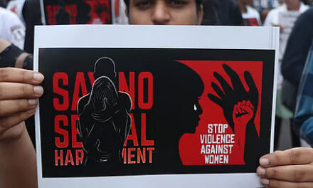 ಕೋಲ್ಕತ್ತಾ ಕಾನೂನು ಕಾಲೇಜಿನಲ್ಲಿ ವಿದ್ಯಾರ್ಥಿನಿ ಅತ್ಯಾಚಾರ ಪ್ರಕರಣ – ತಂದೆಗೆ ಪ್ರಕರಣ ವಾಪಸ್ ಪಡೆಯುವಂತೆ ಒತ್ತಡ