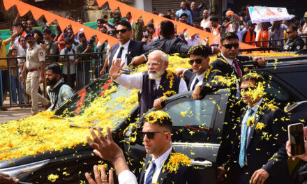 ಉಡುಪಿ ಕೃಷ್ಣಮಠದ ಕಾರ್ಯಕ್ರಮದಲ್ಲಿ ಭಾಗವಹಿಸಲು ಆಗಮಿಸಿದ ಪ್ರಧಾನಿ ಮೋದಿ