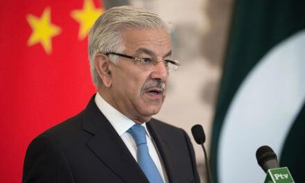 ಭಾರತ-ಅಫ್ಘಾನ್ ವಿರುದ್ಧ ಯುದ್ಧ ಯುದ್ಧಕ್ಕೆ  ನಾವು ಸಿದ್ಧ-ಪಾಕ್​​ ರಕ್ಷಣಾ ಸಚಿವ