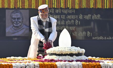 ಅಟಲ್ ಬಿಹಾರಿ ವಾಜಪೇಯಿ 101ನೇ ಜನ್ಮದಿನಾಚರಣೆ: ಪ್ರಧಾನಿ ಮೋದಿ ಸೇರಿ ಬಿಜೆಪಿ ನಾಯಕರಿಂದ ಗೌರವ