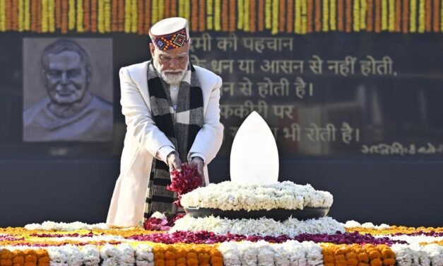 ಅಟಲ್ ಬಿಹಾರಿ ವಾಜಪೇಯಿ 101ನೇ ಜನ್ಮದಿನಾಚರಣೆ: ಪ್ರಧಾನಿ ಮೋದಿ ಸೇರಿ ಬಿಜೆಪಿ ನಾಯಕರಿಂದ ಗೌರವ