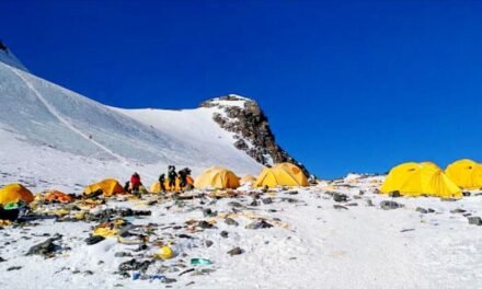 ಮೌಂಟ್ ಎವರೆಸ್ಟ್‌ನಲ್ಲಿ ಹೆಚ್ಚುತ್ತಿರುವ ಕಸದ ಸಮಸ್ಯೆ| ನೇಪಾಳ ಸರ್ಕಾರದಿಂದ 5 ವರ್ಷಗಳ ಸ್ವಚ್ಛತಾ ಯೋಜನೆ