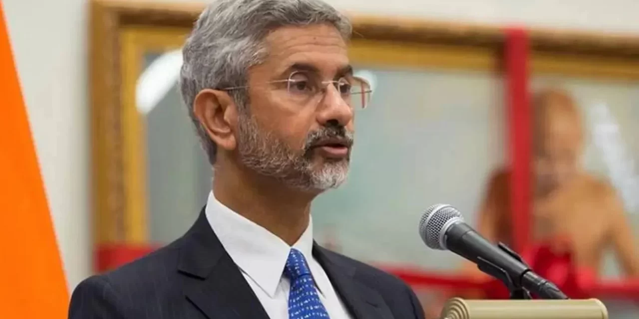 ಉದ್ವಿಗ್ನತೆ ನಡುವೆಯೂ ಜೈಶಂಕರ್‌ರ ಢಾಕಾ ಹಾಜರಾತಿ: ನೆರೆಹೊರೆಯ ಸಂಬಂಧ ಪುನಃ ಬಲಪಡಿಸುವ ಪ್ರಯತ್ನ