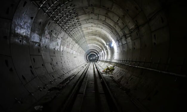 ಗುಲಾಬಿ ಮಾರ್ಗದ ಮೆಟ್ರೋ ರೈಲು ಡಿಸೆಂಬರ್ 11, 2025ರಂದು ಅನಾವರಣ