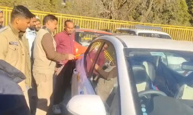 ಉತ್ತರಾಖಂಡದ ನೈನಿತಾಲ್ ನಲ್ಲಿ ಕಾರಿನಲ್ಲಿ ಮಲಗಿದ್ದ ಕಾರು ಚಾಲಕ ಅಲ್ಲಿಯೇ ಪ್ರಾಣ ಬಿಟ್ಟಿರುವ ದಾರುಣ ಘಟನೆ