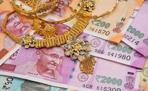 ಯೂಟ್ಯೂಬ್‌ನಲ್ಲಿ ಕಳ್ಳತನದ ತಂತ್ರಗಾರಿಕೆ ಕಲಿತು, ಉದ್ಯಮಿಯೊಬ್ಬರ ಮನೆಯಲ್ಲಿ 1 ಕೋಟಿ ರೂ.ಗೂ ಅಧಿಕ ನಗದು ಹಾಗೂ ಚಿನ್ನಾಭರಣ ದರೋಡೆ!