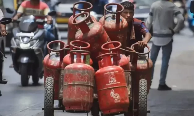 ಹೊಸ ವರ್ಷದ ಆರಂಭದಲ್ಲೇ ಹೊಡೆತ: ಕಮರ್ಷಿಯಲ್ LPG ಸಿಲಿಂಡರ್ ದರ ಏರಿಕೆ