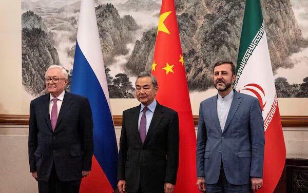 ಟ್ರಂಪ್‌ ಹೊಸ ಆದೇಶ! – ಚೀನಾ,ಇರಾನ್‌ ಹಾಗೂ ರಷ್ಯಾವನ್ನು ದೇಶದಿಂದ ಹೊರಡಿಸಿ