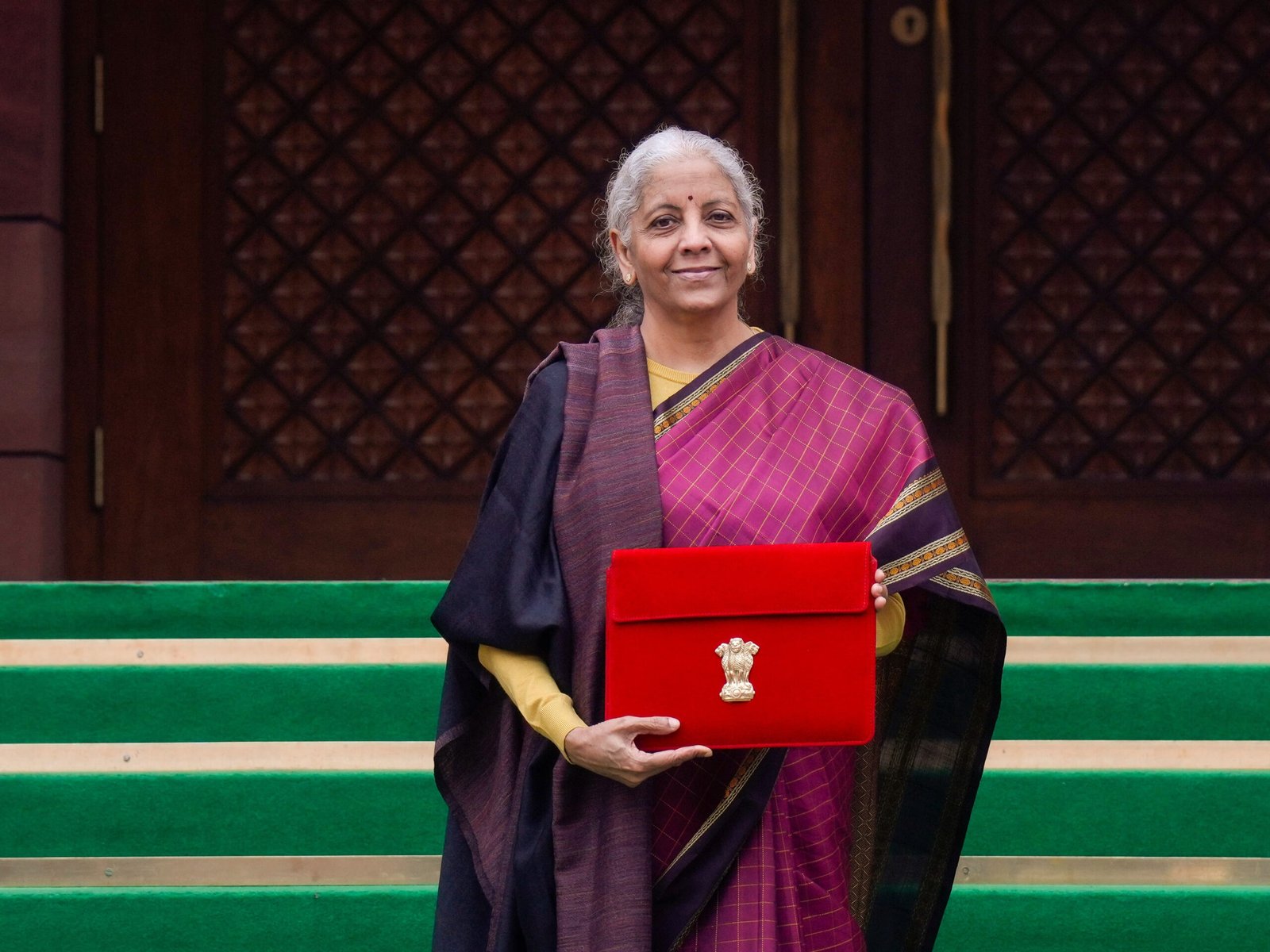 ಕೇಂದ್ರ ಬಜೆಟ್ 2026: ಶಿ‑ಮಾರ್ಟ್‌ಗಳು ಗ್ರಾಮೀಣ ಮಹಿಳೆಯರಿಗೆ ಅವಕಾಶ; ಸ್ಥಳೀಯರು ನಿರೀಕ್ಷೆ‑ಆತಂಕ ಮಿಶ್ರ