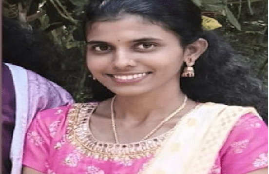 ಕಾಲೇಜು ಶುಲ್ಕ ಕಟ್ಟಲಾಗದೇ ವಿದ್ಯಾರ್ಥಿನಿ ಆತ್ಮಹತ್ಯೆ
