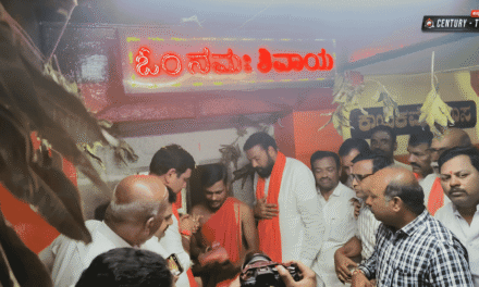 ಐದನೇ ದಿನಕ್ಕೆ ಕಾಲಿಟ್ಟ ಬಿಜೆಪಿ ‘ಬಳ್ಳಾರಿ ಚಲೋ’: ಕಾರಟಗಿಯಲ್ಲಿ ವಿಜಯೇಂದ್ರ ನೇತೃತ್ವದ ಪಾದಯಾತ್ರೆ